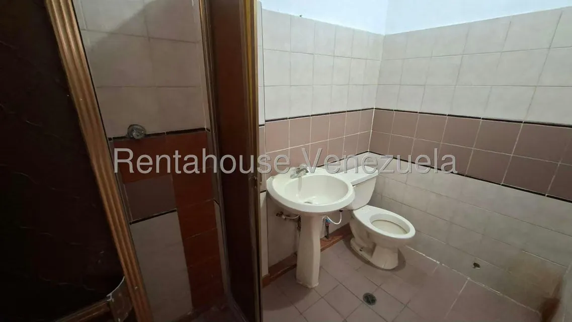 Casa (Multipes Niveles) en Venta en Zona Oeste, Lara - 33