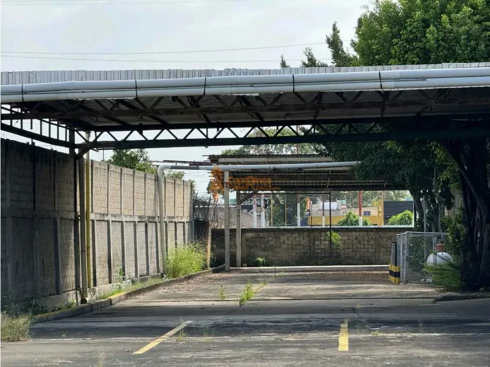 COMPLEJO DE GALPONES DE 13.000 M2 ZONA INDUSTRIAL - 12