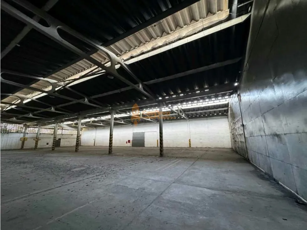 COMPLEJO DE GALPONES DE 13.000 M2 ZONA INDUSTRIAL - 19