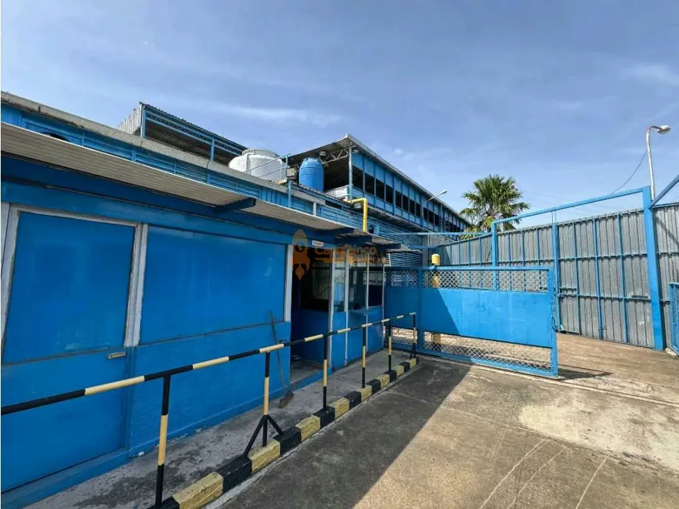COMPLEJO DE GALPONES DE 13.000 M2 ZONA INDUSTRIAL - 3