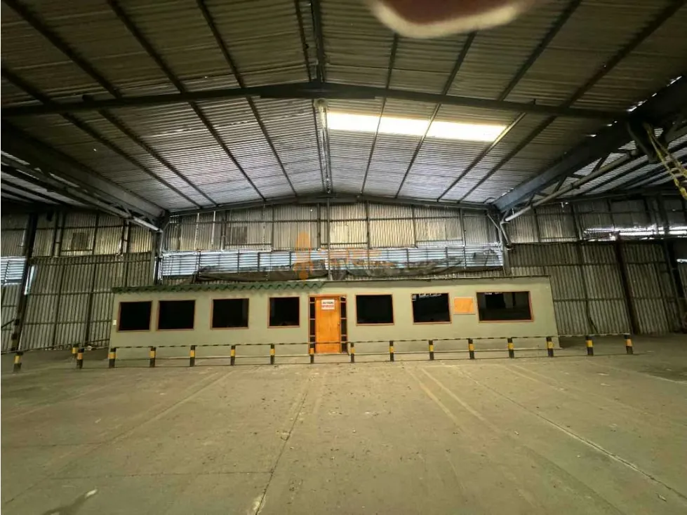 COMPLEJO DE GALPONES DE 13.000 M2 ZONA INDUSTRIAL - 9