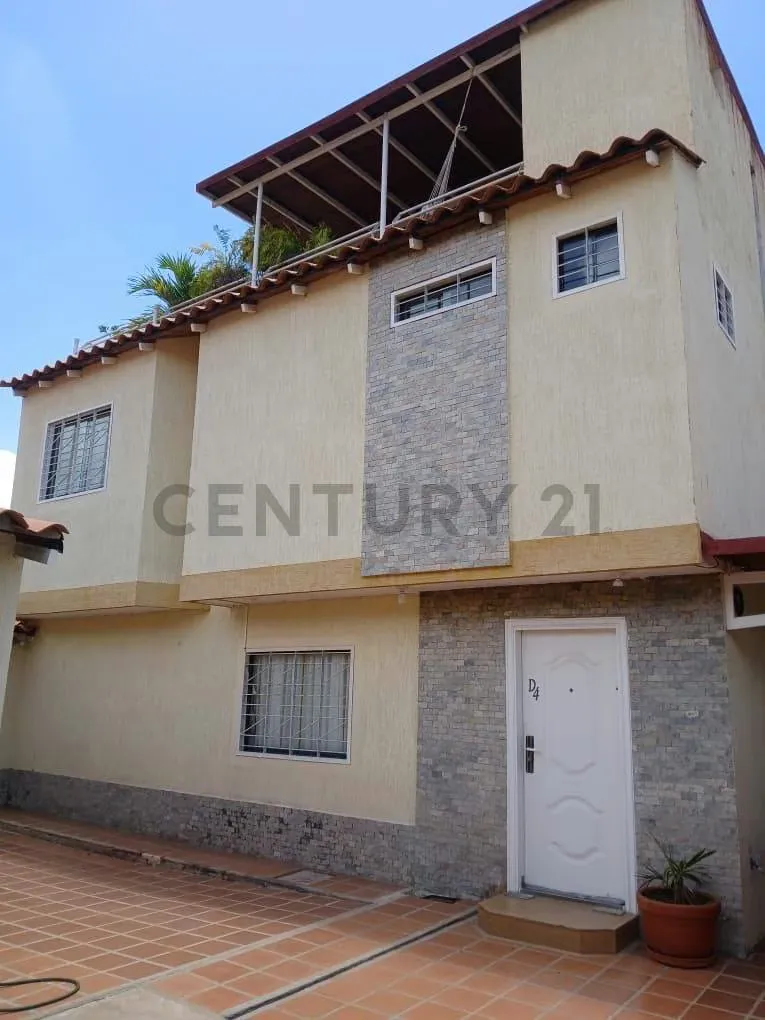 Tonw House Conjunto Residencial La Esmeralda,isla de Margarita