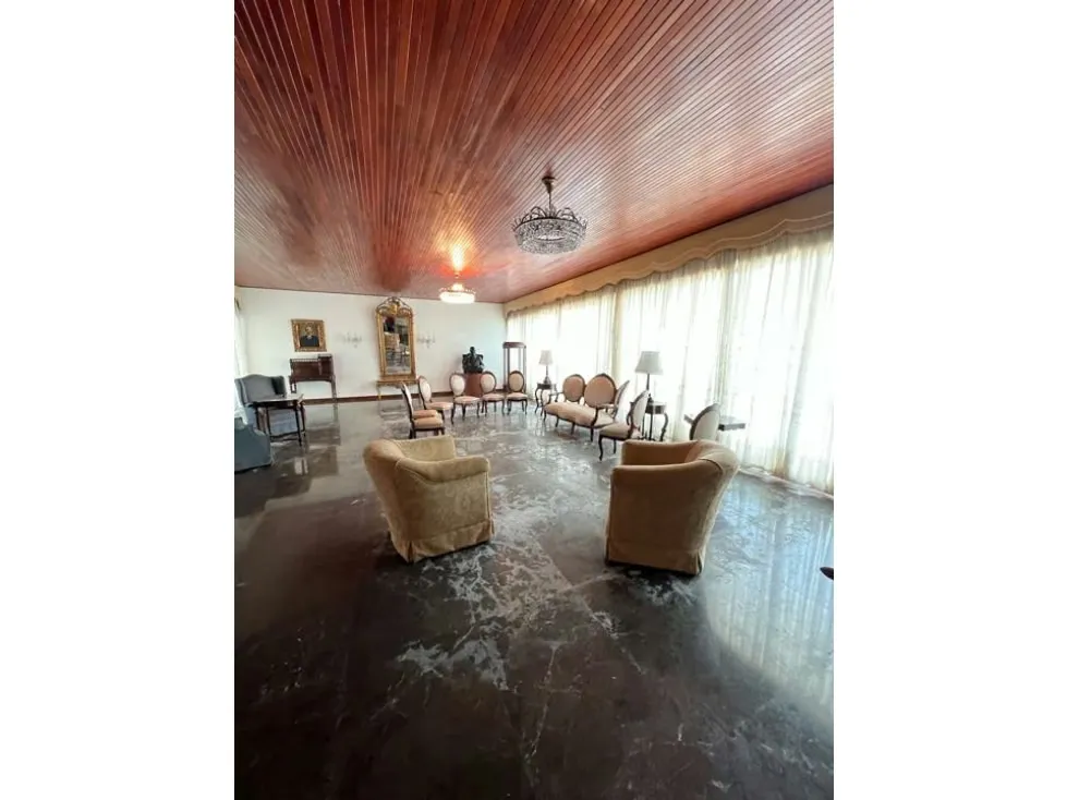 Se vende casa 1400 m2 10h/14b/8p Country Club 6658 - 3