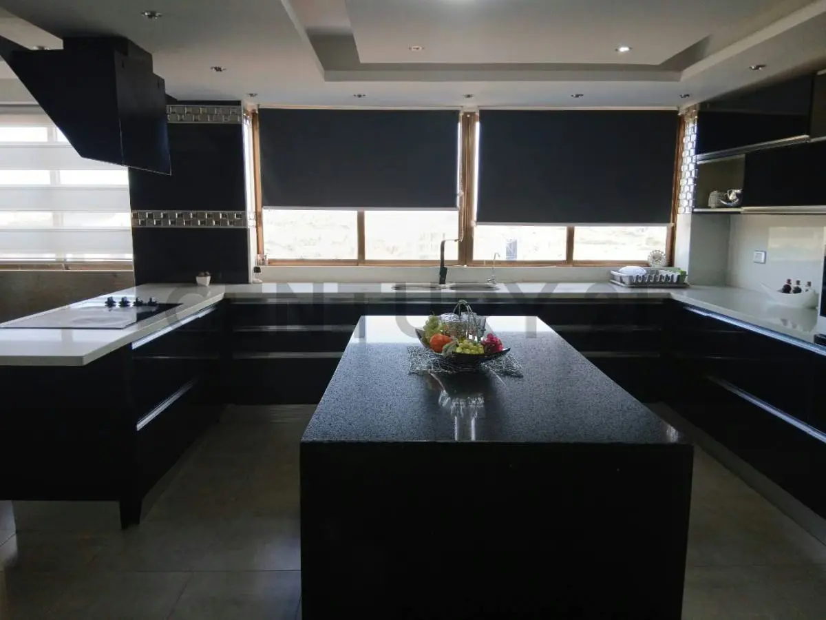 Espectacular Penthouse en Los Geranios, municipio Maneiro - 12