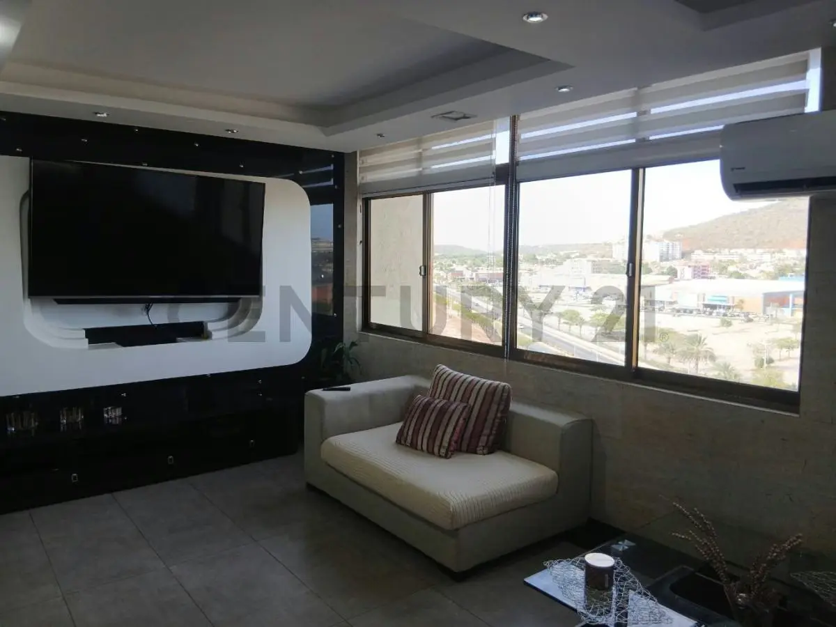 Espectacular Penthouse en Los Geranios, municipio Maneiro - 15