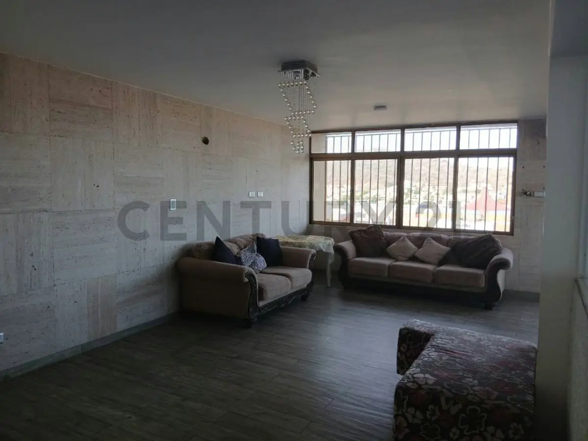 Espectacular Penthouse en Los Geranios, municipio Maneiro - 16