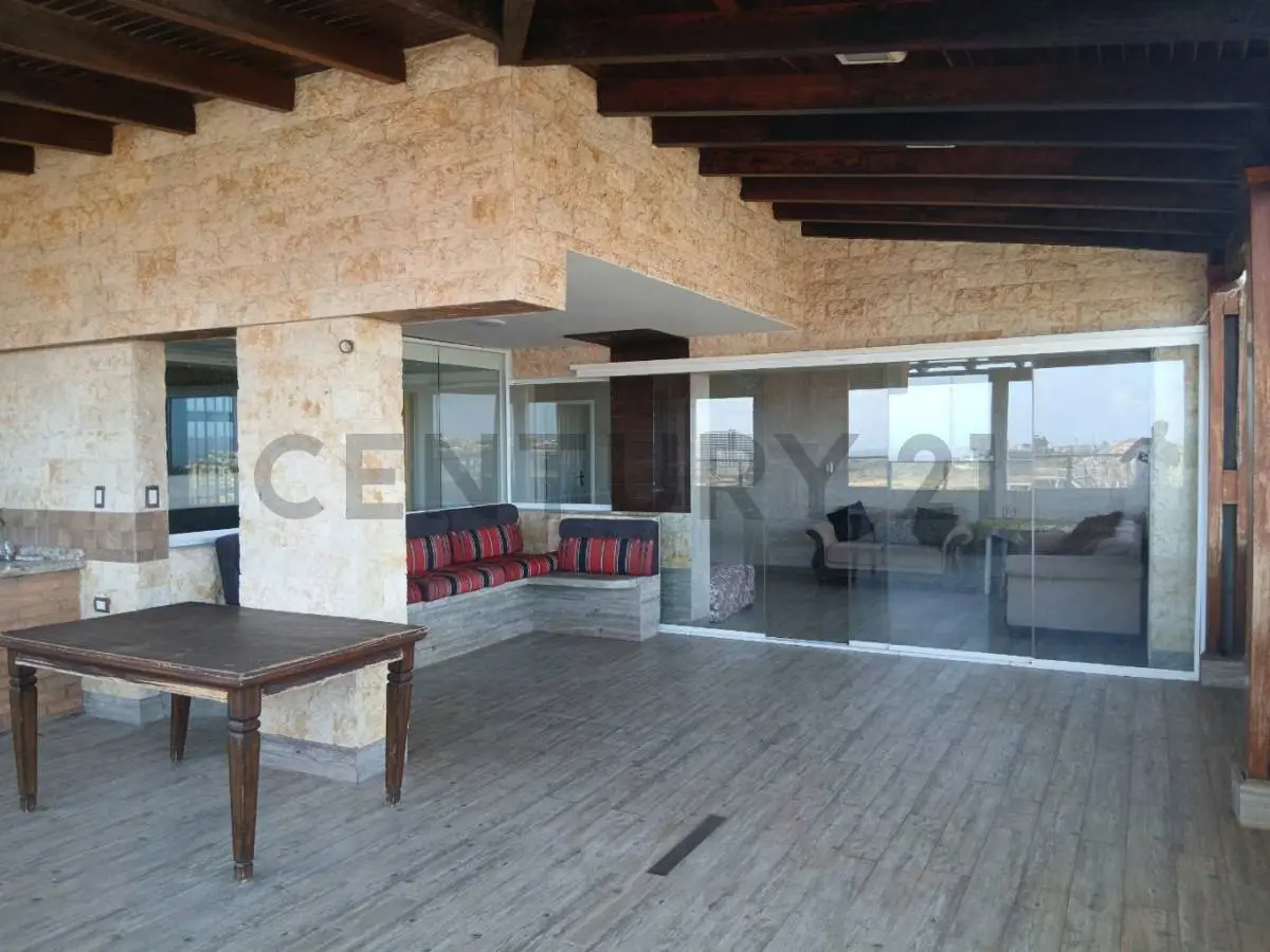 Espectacular Penthouse en Los Geranios, municipio Maneiro - 17