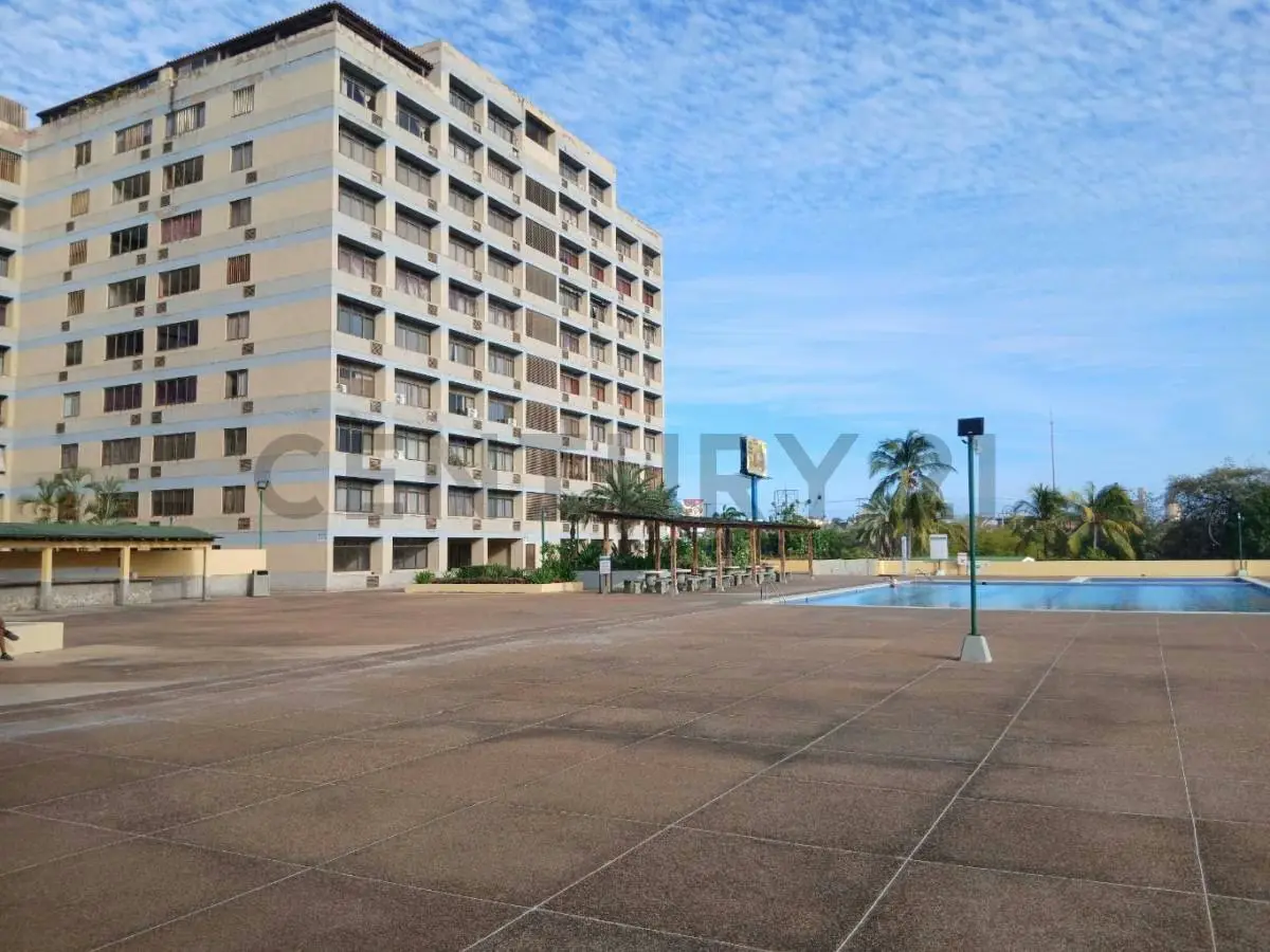 Espectacular Penthouse en Los Geranios, municipio Maneiro - 4
