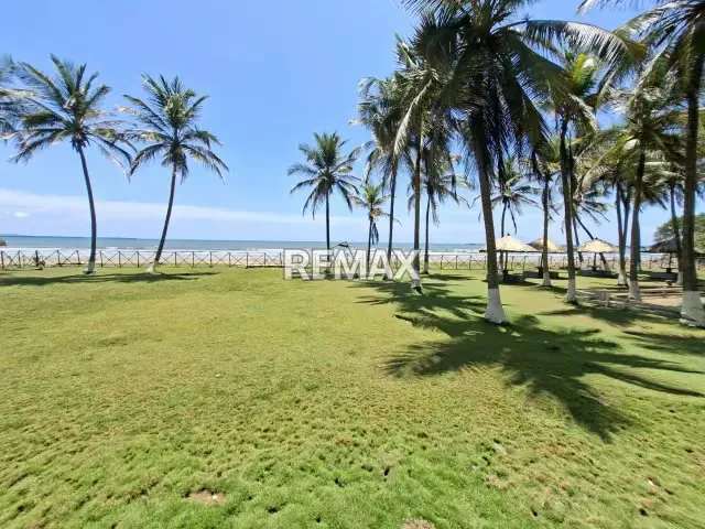 En Venta Apartamento Amoblado en el conjunto Portofino Con Salida Directa A La Playa - 14