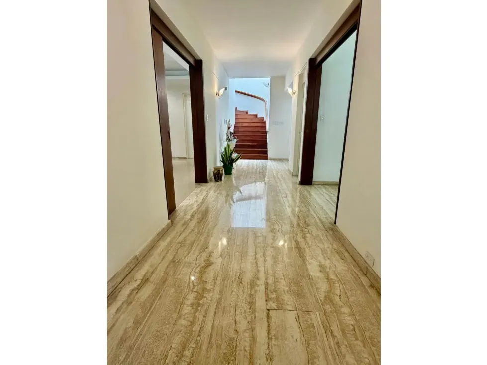 Se vende casa 730m2 4h/6b/4p Caurimare 4790 - 35