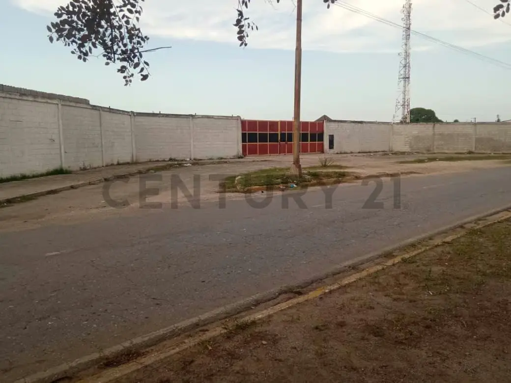 TERRENO EN VENTA EN PUERTO CABELLO - 2
