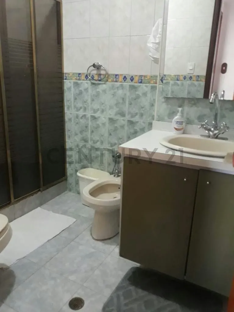 SE ALQUILA COMODA Y CONFORTABLE HABITACION - 11