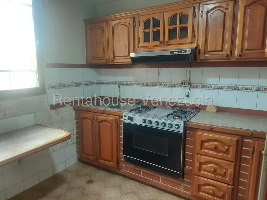 Apartamento (1 Nivel) en Alquiler en Casco Central, Carabobo - 5