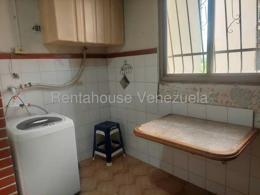 Apartamento (1 Nivel) en Alquiler en Casco Central, Carabobo - 6