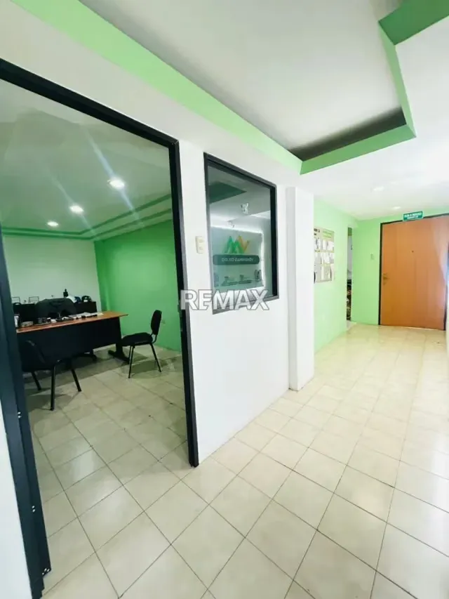 EN VENTA LOCAL COMERCIAL EN RESIDENCIAS EL PARQUE - 3