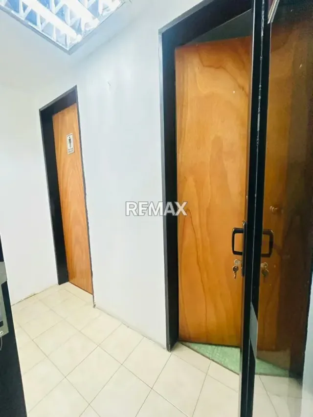 EN VENTA LOCAL COMERCIAL EN RESIDENCIAS EL PARQUE - 4