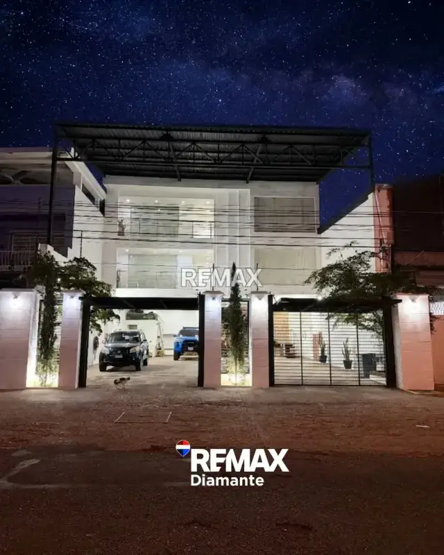 Edificio de lujo Comercial