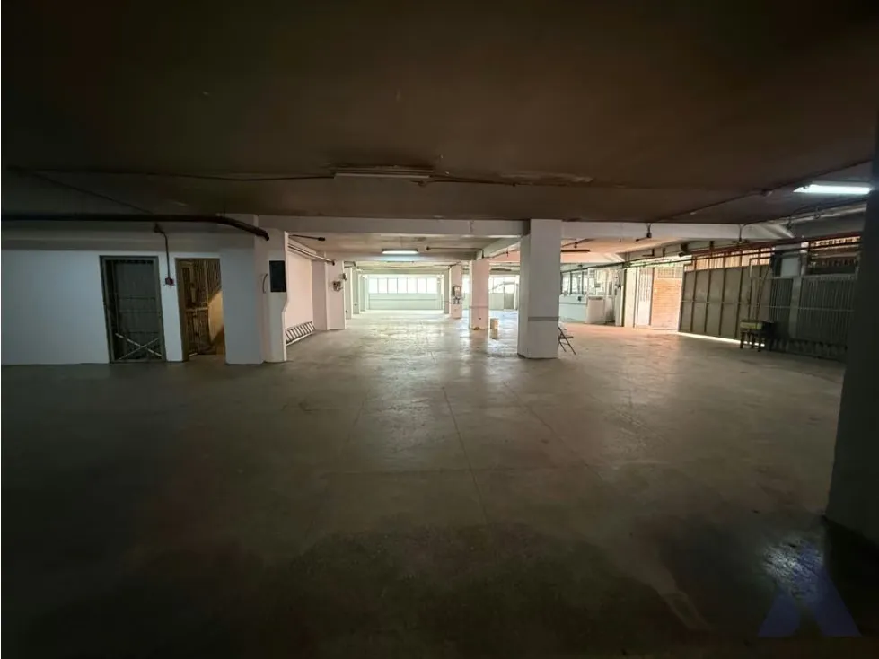 Se alquila galpón industrial 700m2 El Llanito 1464 - 6