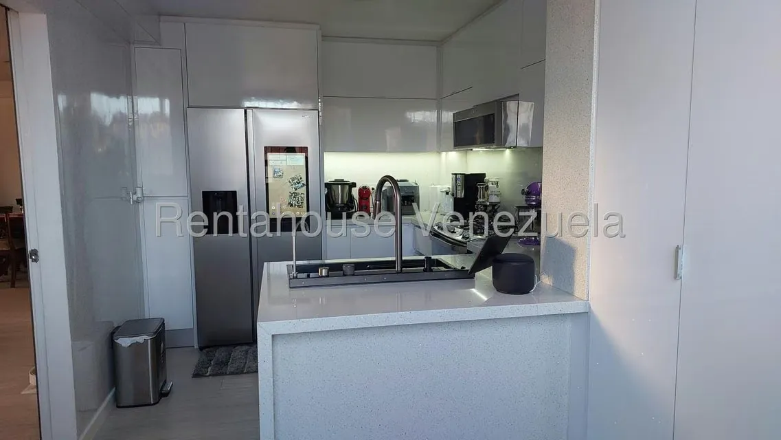 Apartamento (1 Nivel) en Venta en La Urbina, Distrito Metropolitano - 9