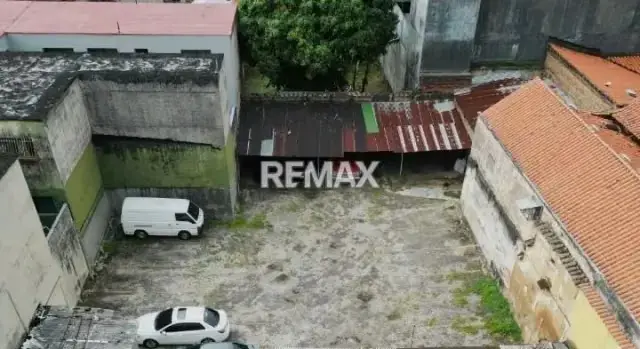 EN VENTA ATRACTIVO TERRENO EN EL CENTRO DE TERRENO PROPIO