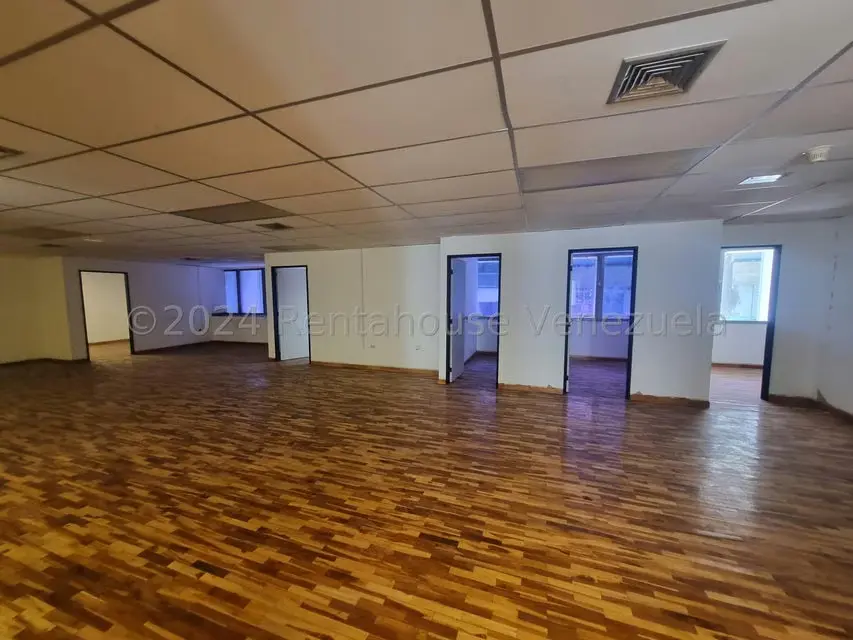 Oficina en Venta en Los Palos Grandes, Distrito Metropolitano - 8