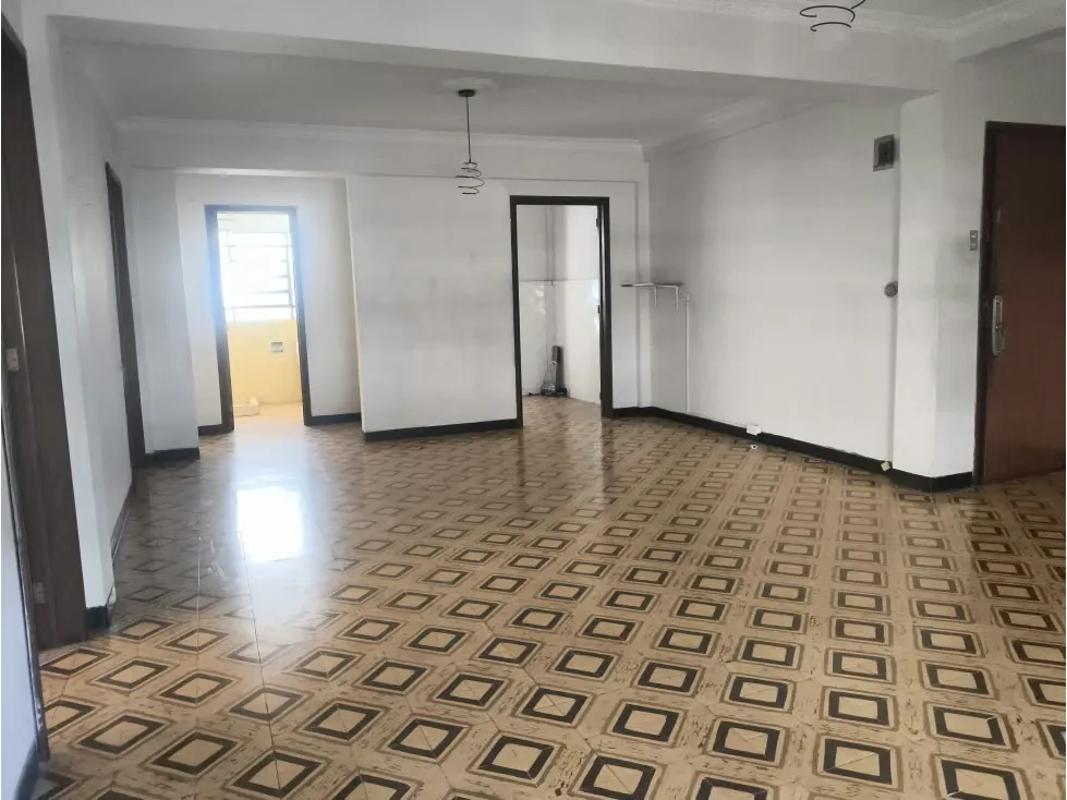 Alquilo oficina 120m2 Campo Claro 6495 - 7