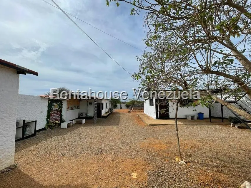 Local Comercial en Venta en Pueblo Nuevo, Falcon