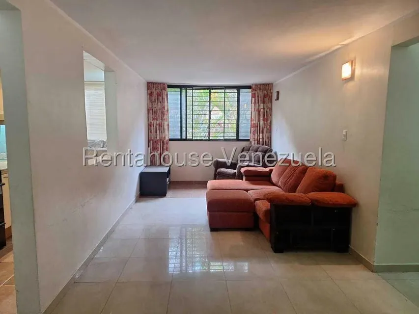 Apartamento (1 Nivel) en Venta en Parque Caiza, Distrito Metropolitano - 2