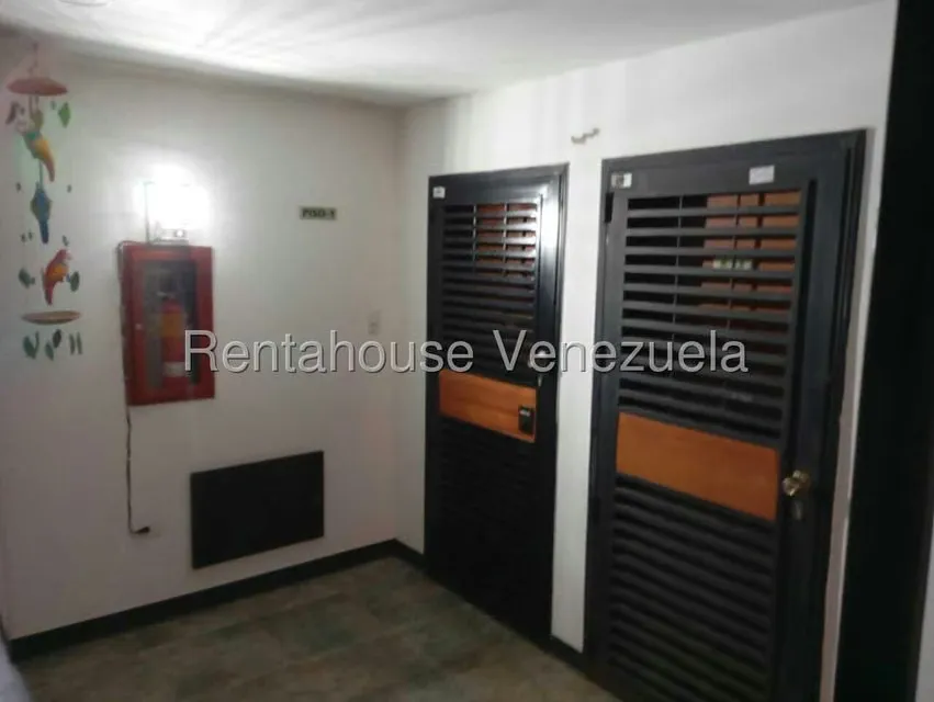 Apartamento (1 Nivel) en Venta en Parque Caiza, Distrito Metropolitano - 25
