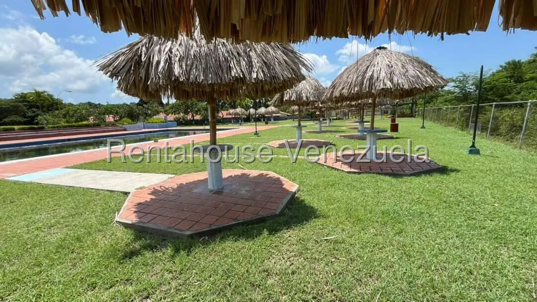 Casa (1 Nivel) en Venta en Palm Beach, Miranda - 26