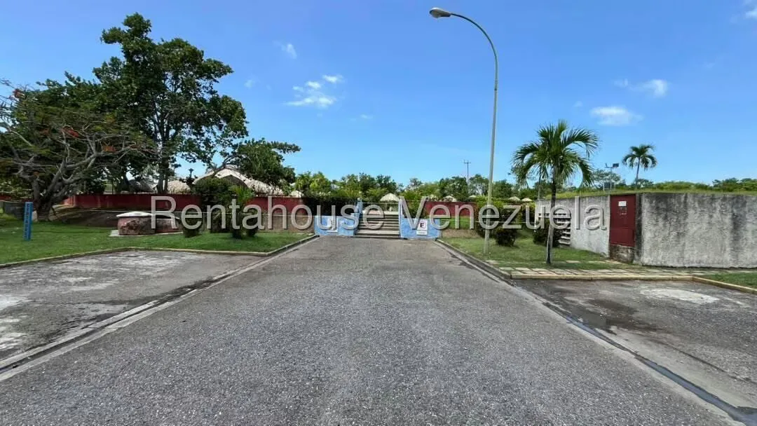 Casa (1 Nivel) en Venta en Palm Beach, Miranda - 33