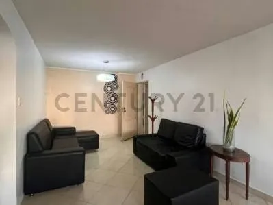 Apartamento En Venta Ubicado en Mañongo - 3