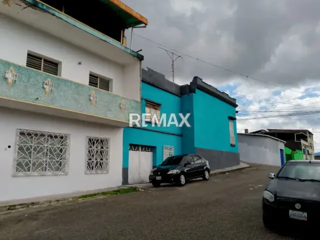 CASA PARA INVERSION ubicada en Barrio Obrero - 11