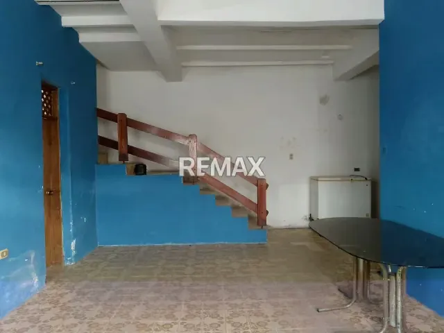 CASA PARA INVERSION ubicada en Barrio Obrero - 2