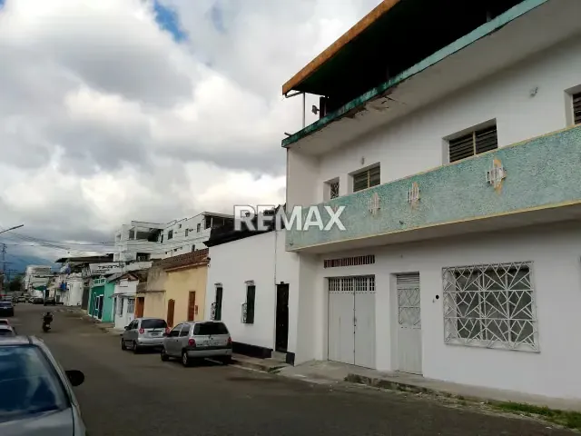 CASA PARA INVERSION ubicada en Barrio Obrero - 10