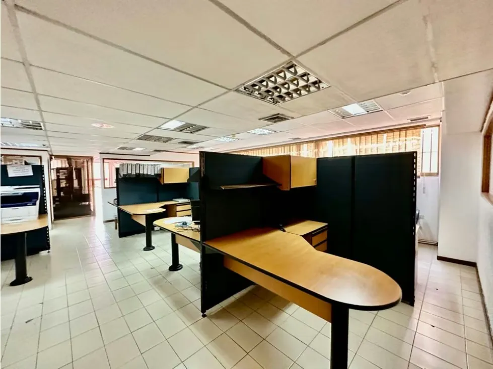 Se vende edificio industrial 788m2 La Urbina - 28