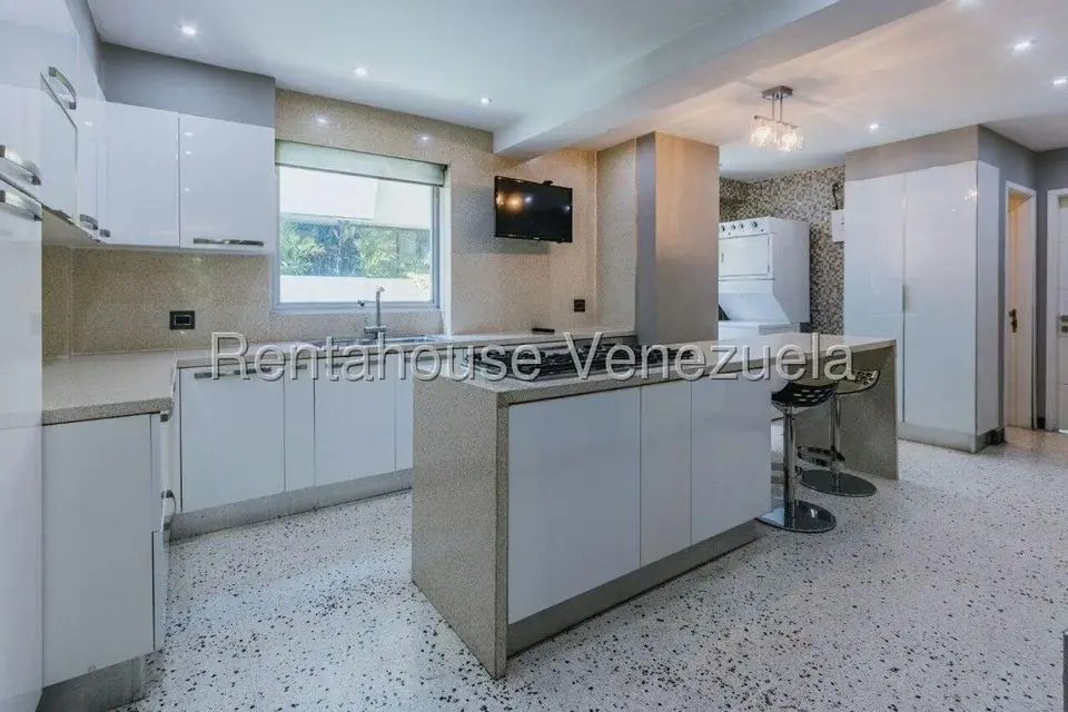 Apartamento (1 Nivel) en Alquiler en Campo Alegre, Distrito Metropolitano - 15