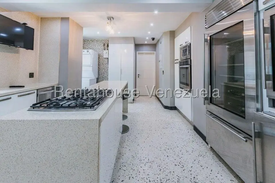 Apartamento (1 Nivel) en Alquiler en Campo Alegre, Distrito Metropolitano - 18