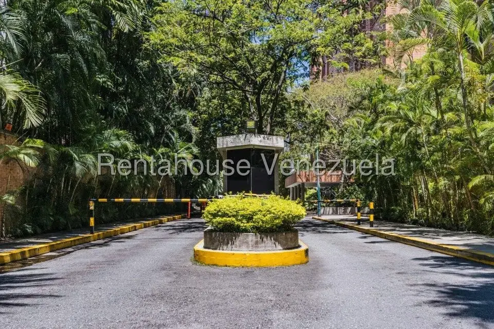 Apartamento (1 Nivel) en Alquiler en Campo Alegre, Distrito Metropolitano - 2