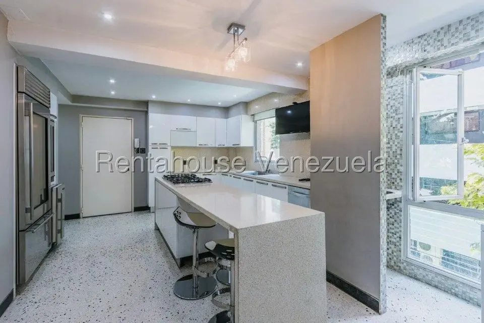 Apartamento (1 Nivel) en Alquiler en Campo Alegre, Distrito Metropolitano - 21