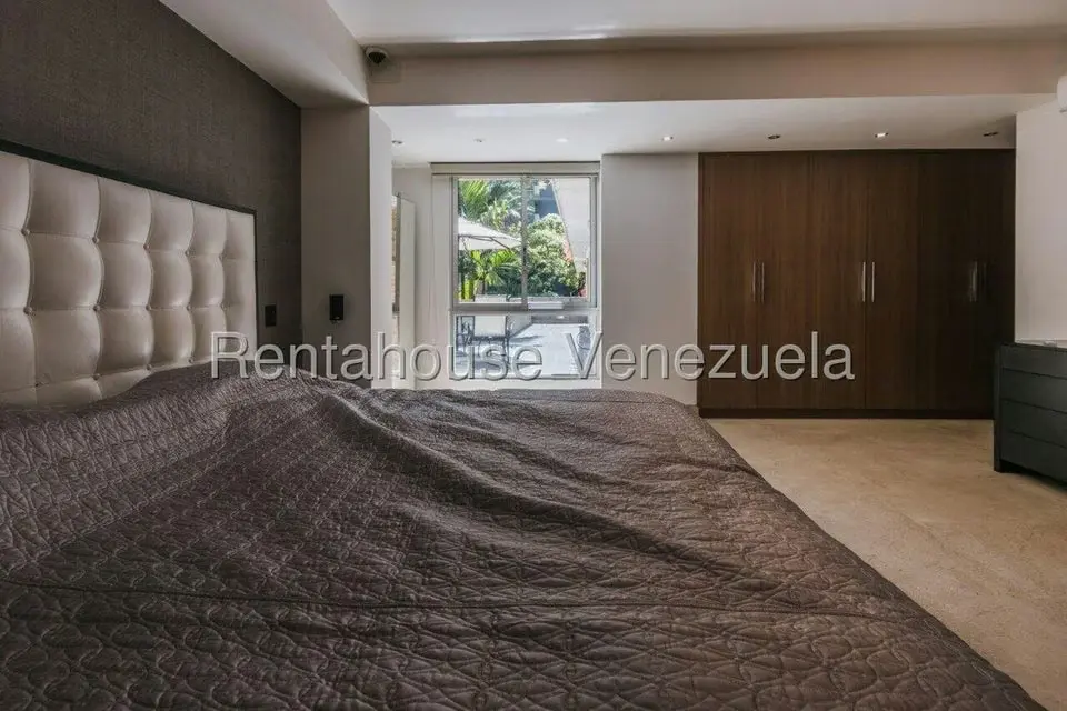 Apartamento (1 Nivel) en Alquiler en Campo Alegre, Distrito Metropolitano - 28