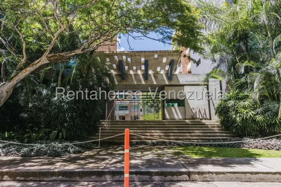 Apartamento (1 Nivel) en Alquiler en Campo Alegre, Distrito Metropolitano - 3