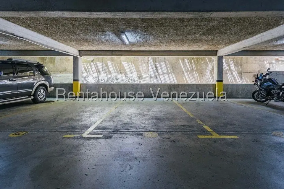 Apartamento (1 Nivel) en Alquiler en Campo Alegre, Distrito Metropolitano - 42