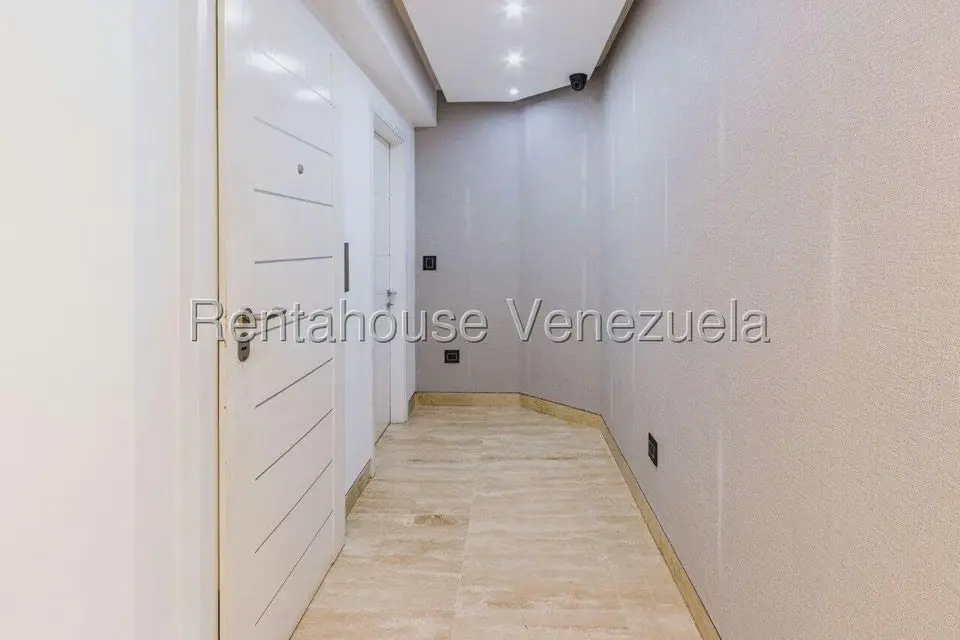 Apartamento (1 Nivel) en Alquiler en Campo Alegre, Distrito Metropolitano - 5