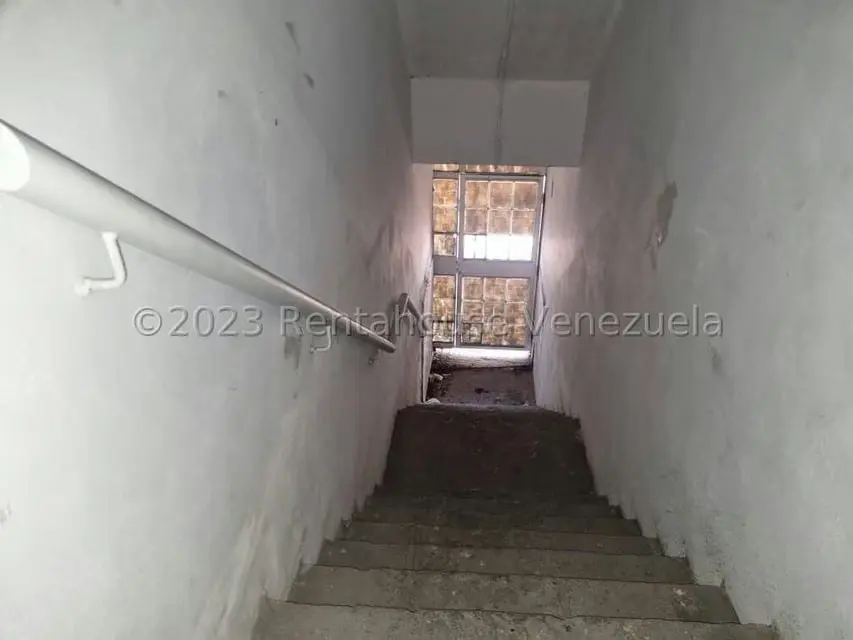 Local Comercial en Alquiler en Zona Este, Lara - 12