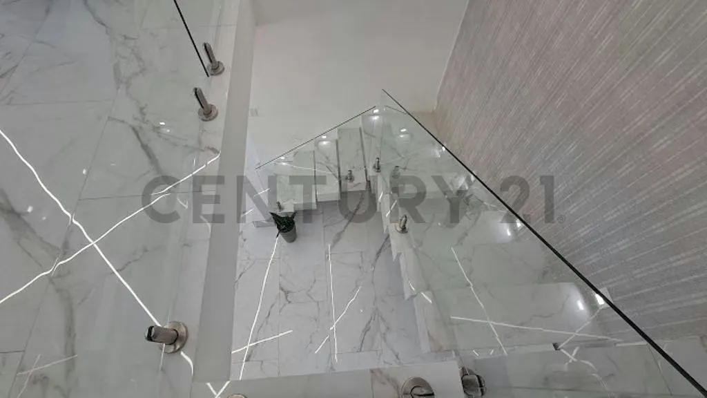 Exclusivo Penthouse en Venta – Los Chaguaramos - 3