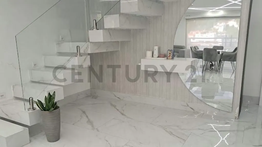 Exclusivo Penthouse en Venta – Los Chaguaramos - 7
