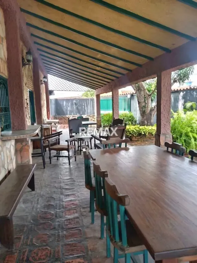 Casa de 2 Niveles en Alquiler, Amoblada y Equipada Ideal para Empresas. - 2