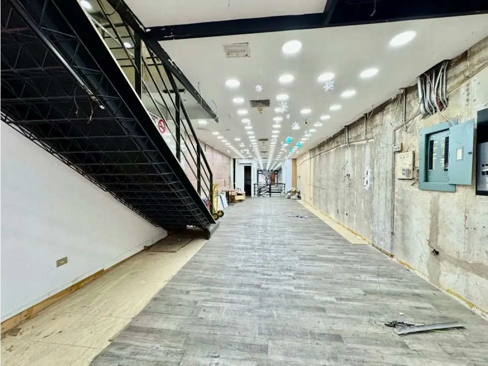 Se vende local comercial 315m2 Chacaito