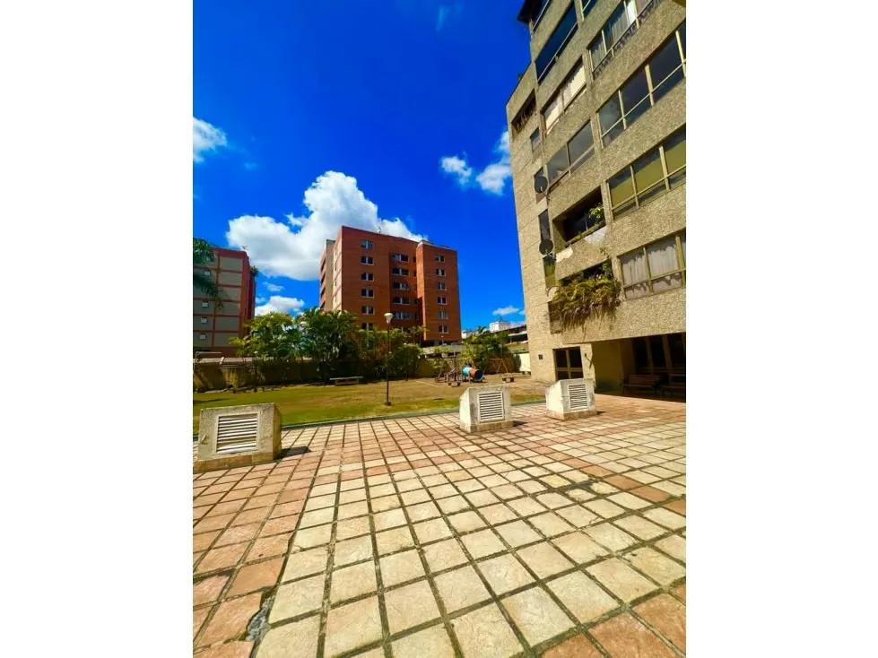 Se vende PB 220m² 3h+1s/4b+1s/3p Los Samanes - 2